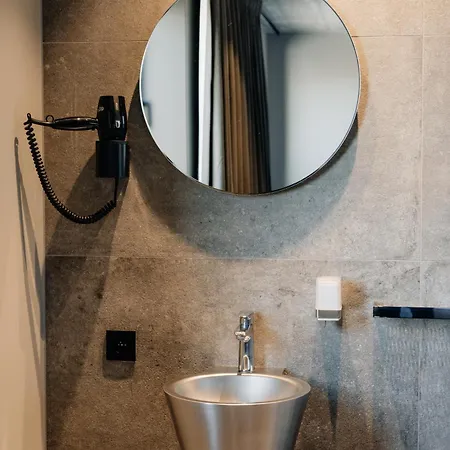 Coliving - Bord De Meuse - L'écrin Hotel