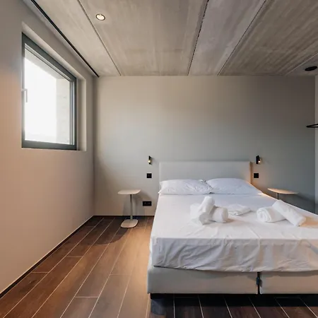 Coliving - Bord De Meuse - L'ecrin 호텔