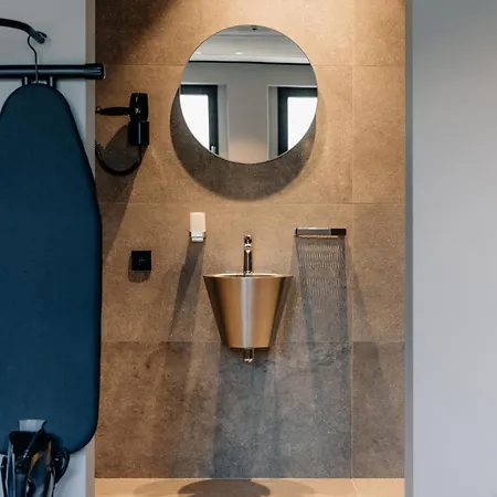 Coliving - Bord De Meuse - L'écrin Hotel *