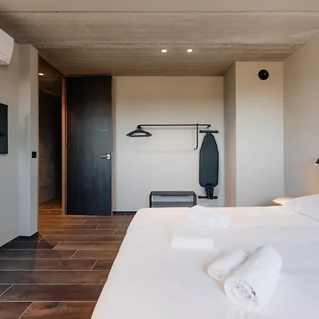 Coliving - Bord De Meuse - L'ecrin 호텔 *