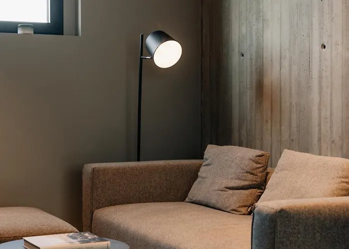 Coliving - Bord De Meuse - L'ecrin Hotel *