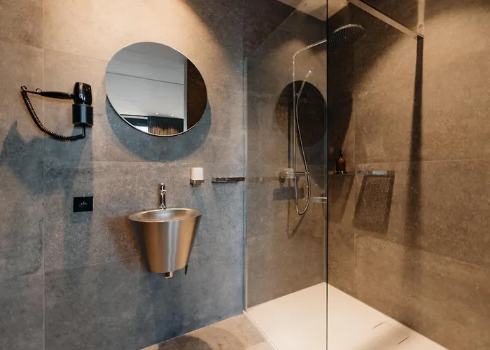 Coliving - Bord De Meuse - L'ecrin Hotel *