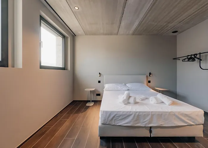 Coliving - Bord De Meuse - L'ecrin Hotel