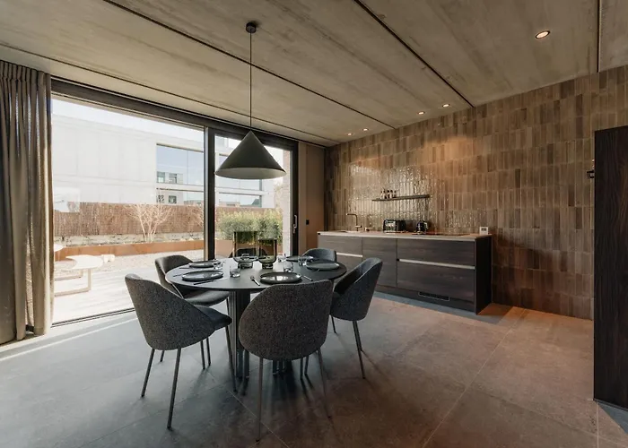 Coliving - Bord De Meuse - L'ecrin Hotel *